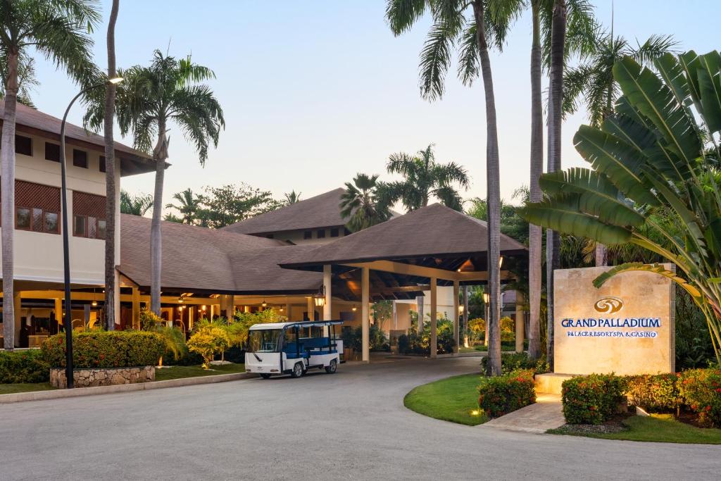 Grand Palladium Palace Resort Spa & Casino – zdjęcie 1