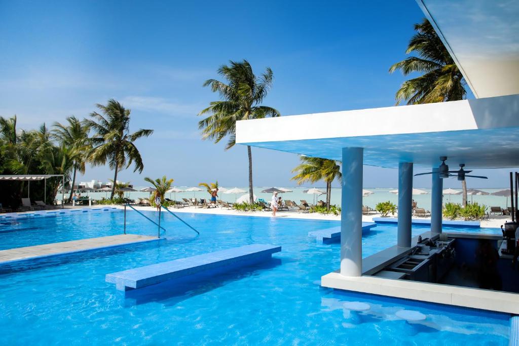 Wypoczynek w Hotel Riu Atoll